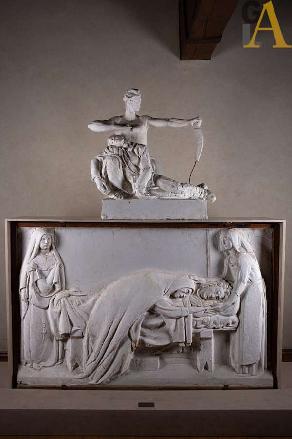 Compianto dell’eroe morto - Monumento ai Caduti di Saronno 