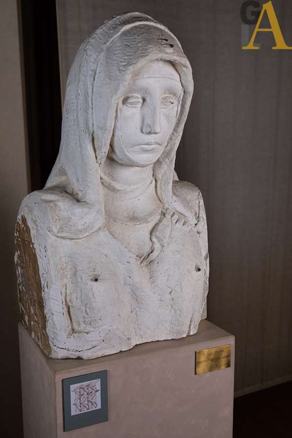 Testa di Madonna - Cappella alla Madre Italiana in Santa Croce a Firenze 